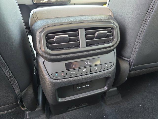 new 2025 Honda Pilot car, priced at $50,250