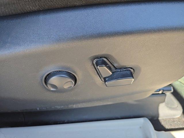 used 2023 Chrysler Pacifica car, priced at $28,553