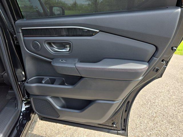 new 2025 Honda Pilot car, priced at $54,030