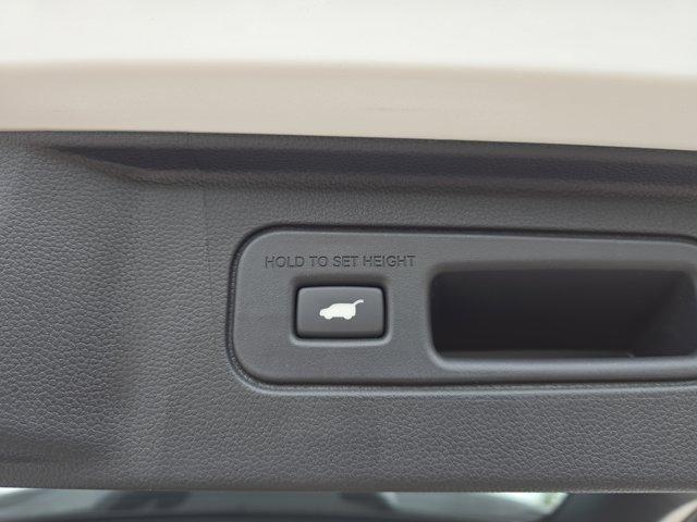 new 2025 Honda Pilot car, priced at $45,825