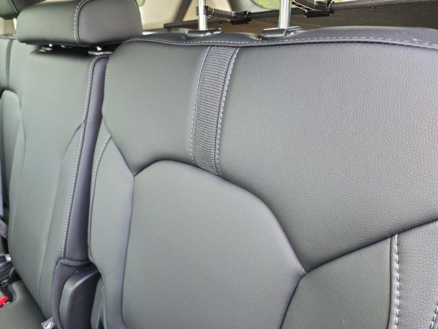 new 2025 Honda Pilot car, priced at $45,825