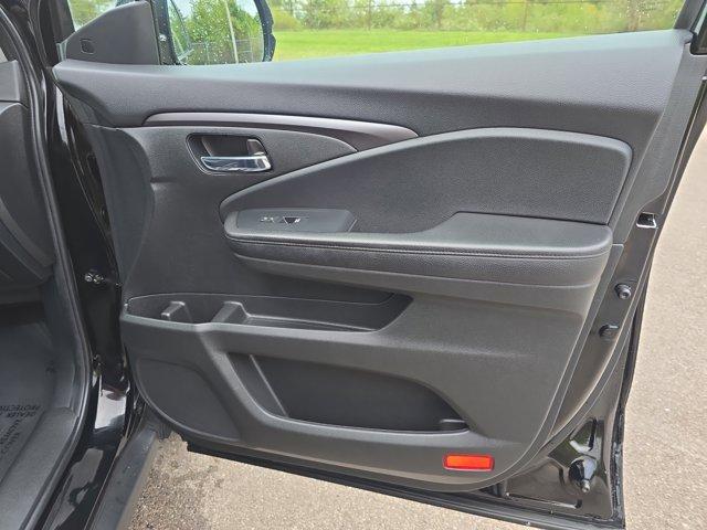 used 2022 Honda Pilot car, priced at $33,450