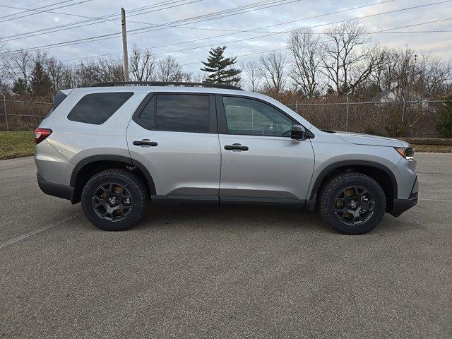 new 2025 Honda Pilot car, priced at $48,600