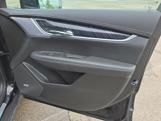 used 2023 Cadillac XT6 car, priced at $39,000