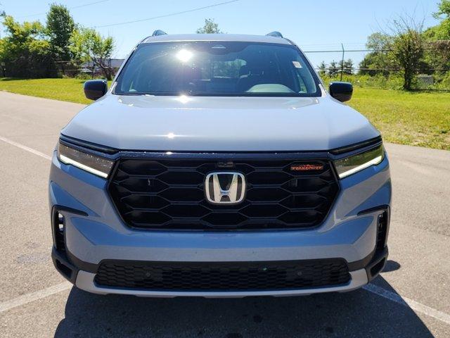 new 2025 Honda Pilot car, priced at $50,255