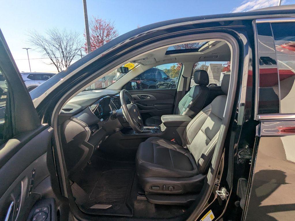 used 2019 Chevrolet Traverse car, priced at $19,422