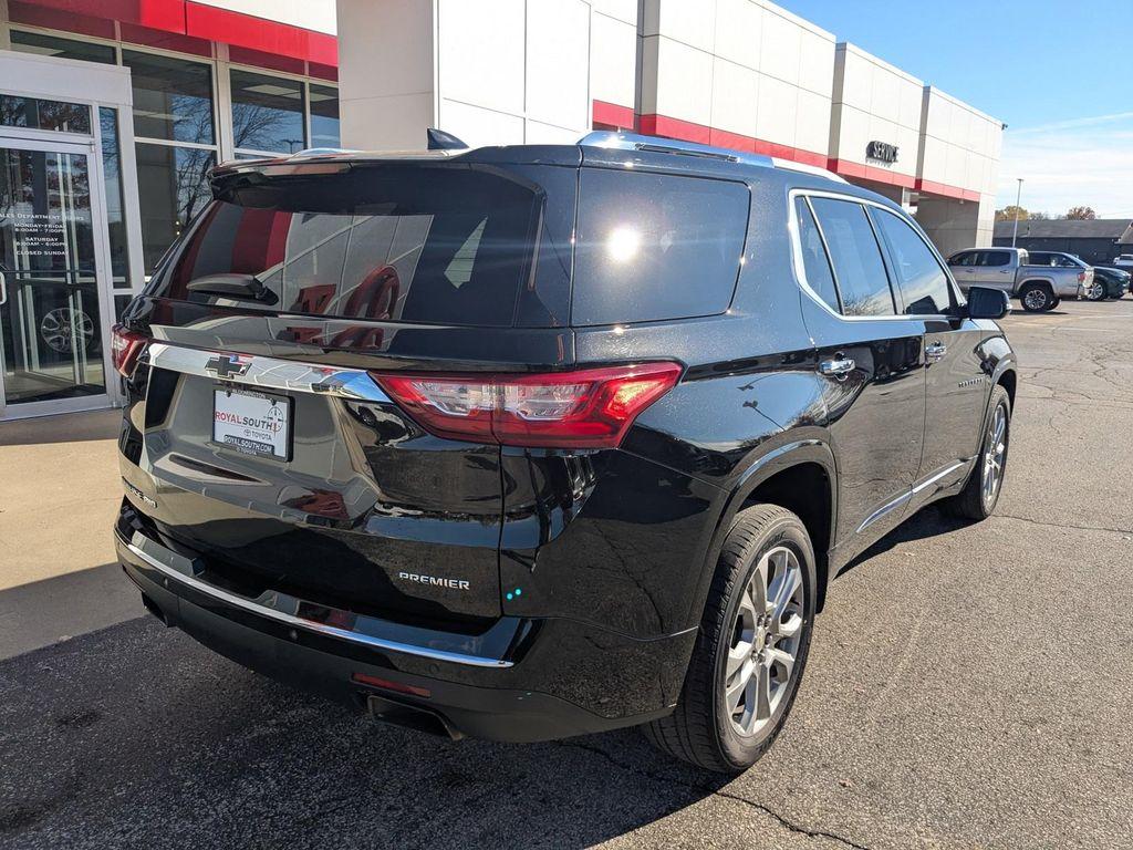 used 2019 Chevrolet Traverse car, priced at $19,422