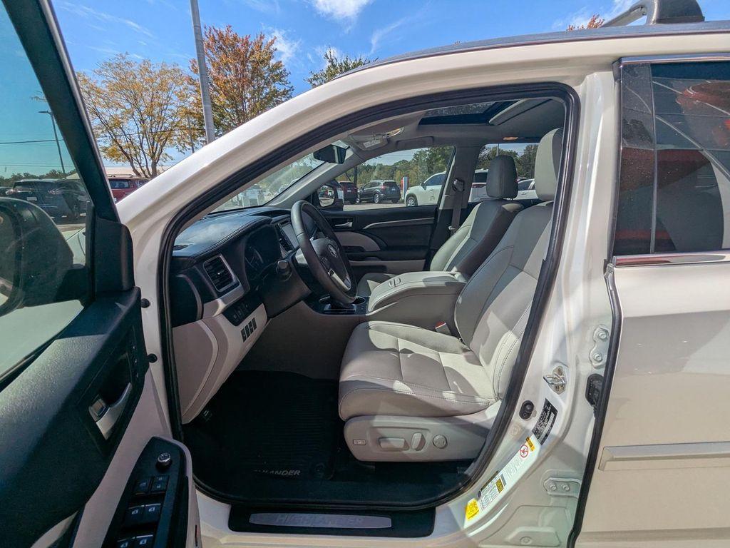 used 2019 Toyota Highlander car, priced at $29,999