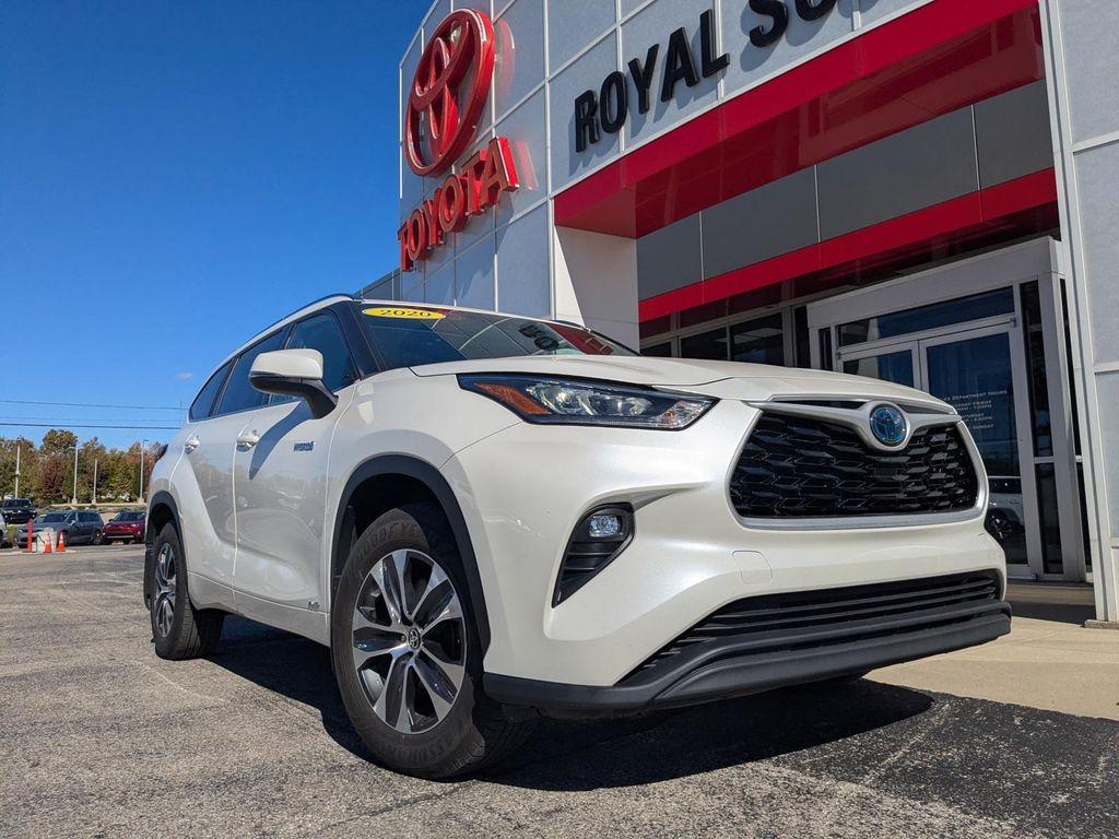 used 2020 Toyota Highlander Hybrid car, priced at $28,631