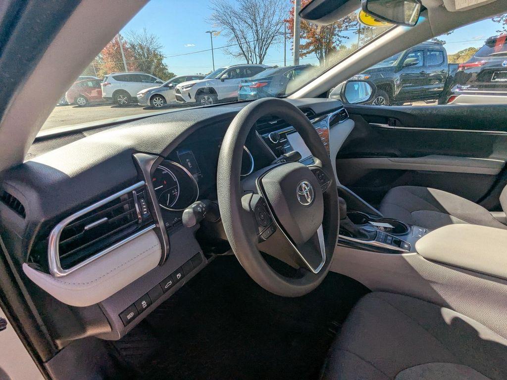 used 2018 Toyota Camry Hybrid car, priced at $15,999