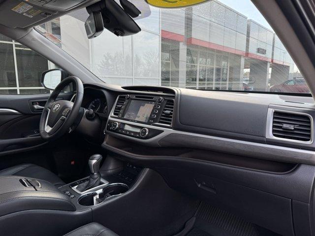 used 2019 Toyota Highlander car, priced at $22,577