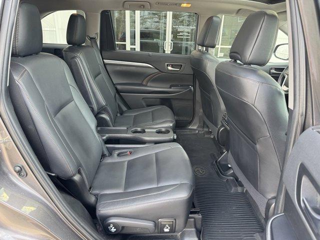 used 2019 Toyota Highlander car, priced at $22,577