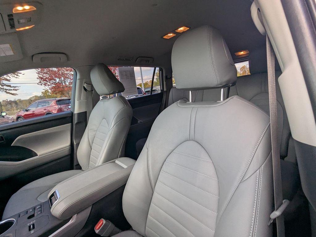 used 2023 Toyota Highlander car, priced at $33,421