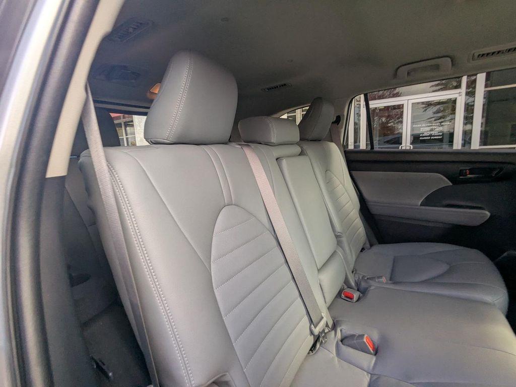 used 2023 Toyota Highlander car, priced at $33,421