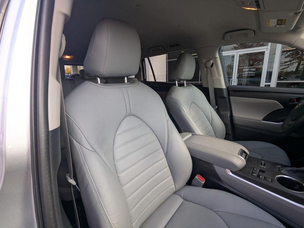 used 2023 Toyota Highlander car, priced at $33,421