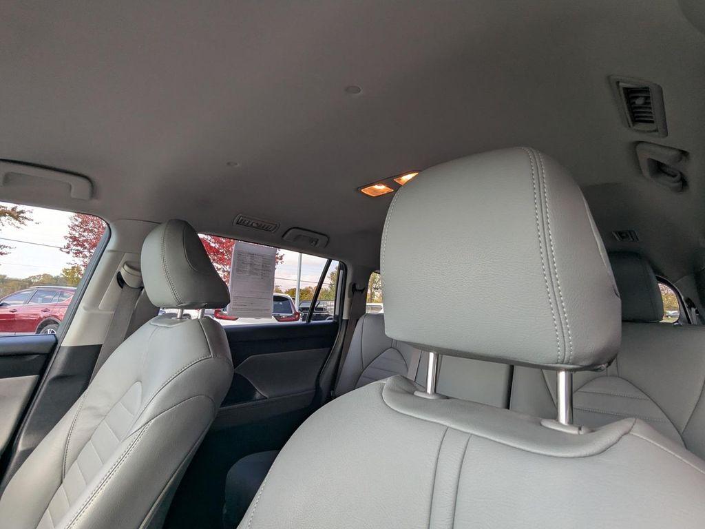 used 2023 Toyota Highlander car, priced at $33,421