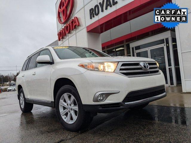 used 2013 Toyota Highlander car, priced at $13,999