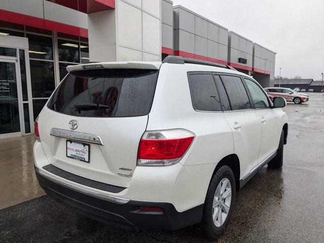 used 2013 Toyota Highlander car, priced at $13,999