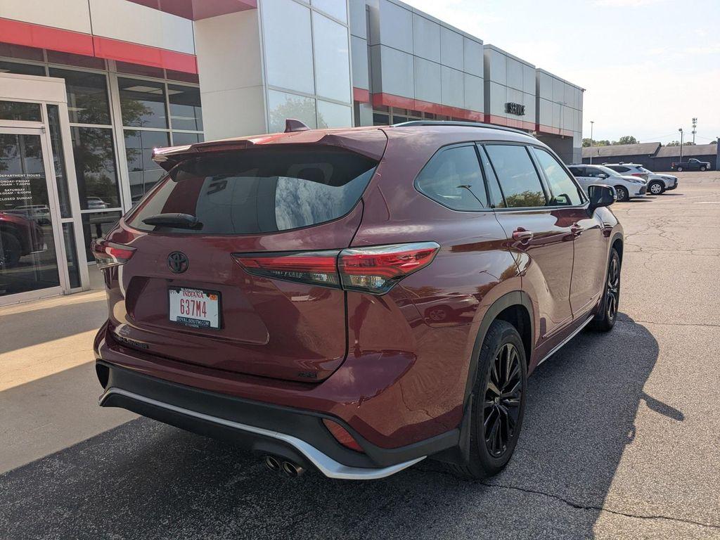 used 2023 Toyota Highlander car, priced at $40,999
