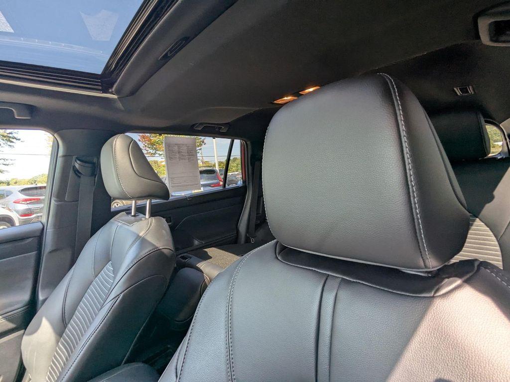 used 2023 Toyota Highlander car, priced at $40,999