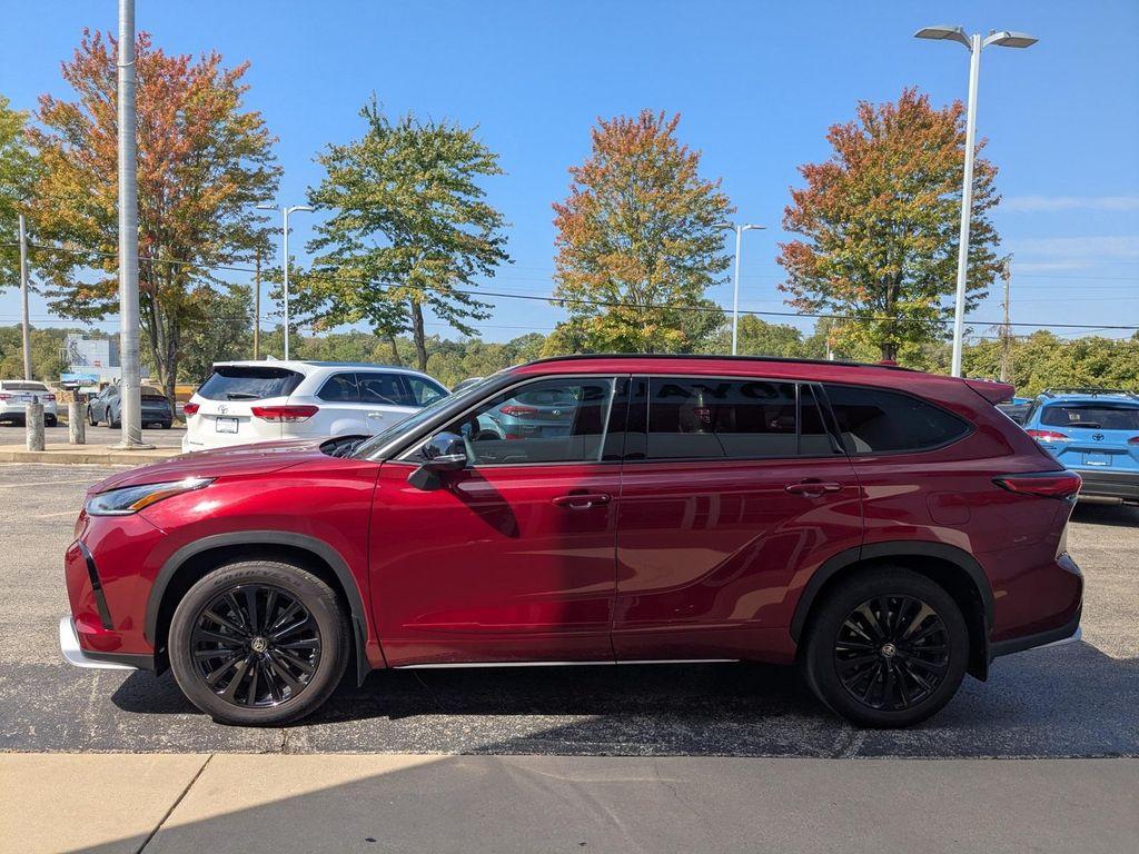 used 2023 Toyota Highlander car, priced at $40,999