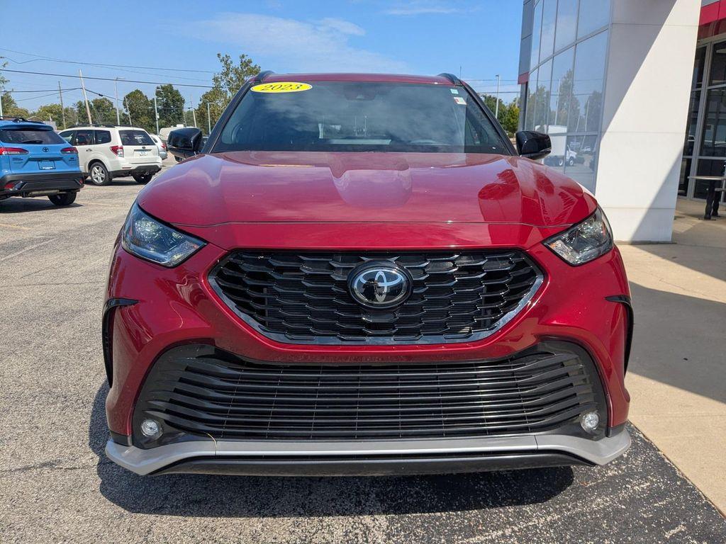 used 2023 Toyota Highlander car, priced at $40,999