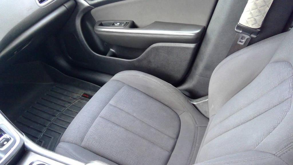 used 2016 Chrysler 200 car, priced at $9,895