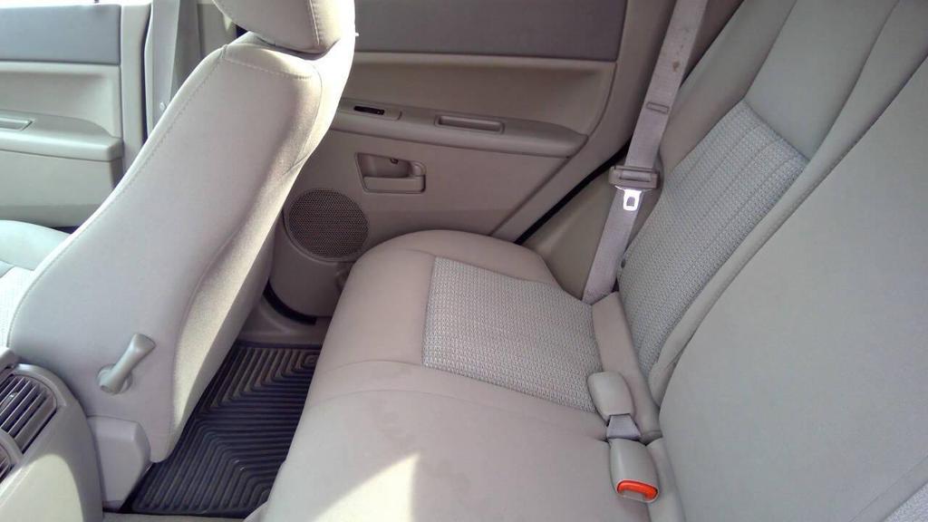 used 2007 Jeep Grand Cherokee car, priced at $5,495