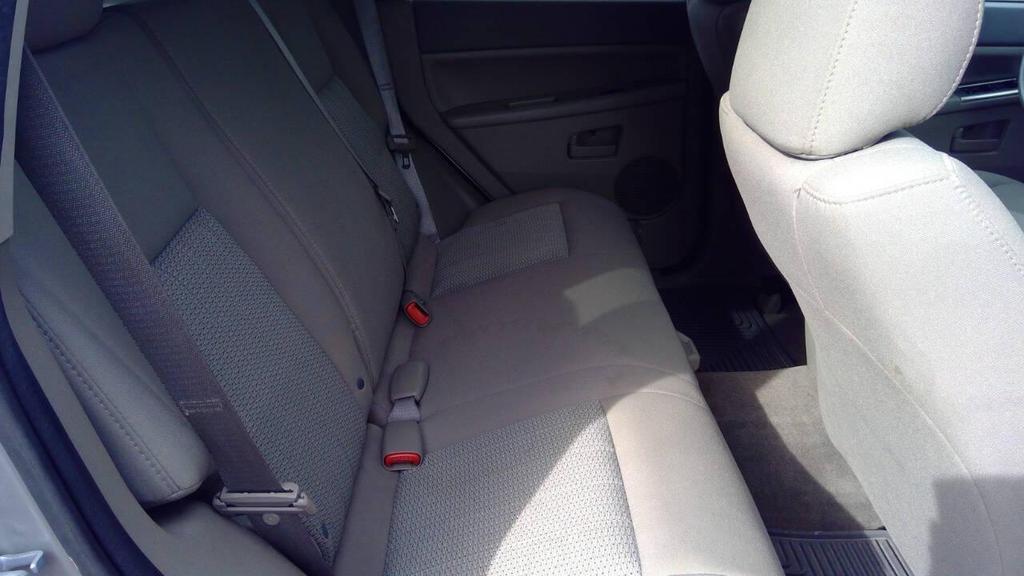 used 2007 Jeep Grand Cherokee car, priced at $5,495