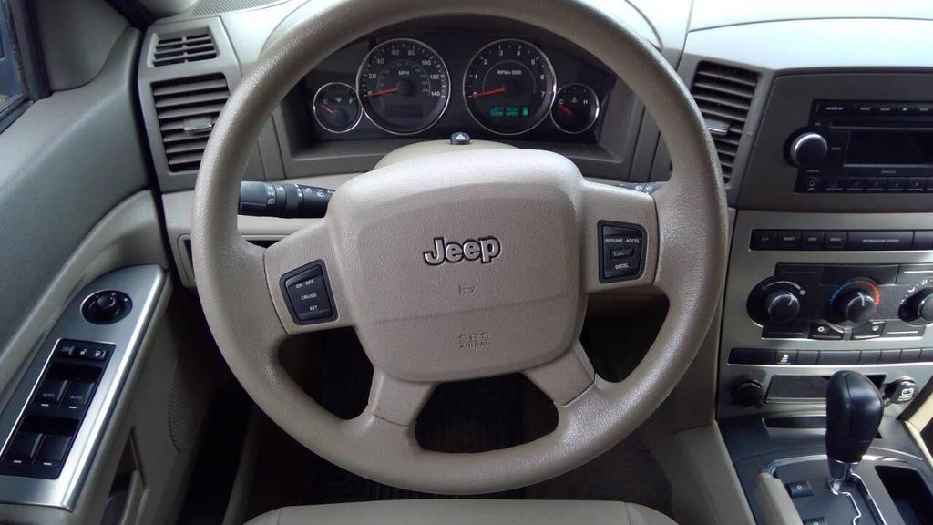 used 2007 Jeep Grand Cherokee car, priced at $5,495