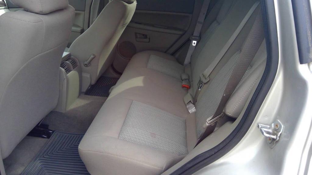 used 2007 Jeep Grand Cherokee car, priced at $5,495