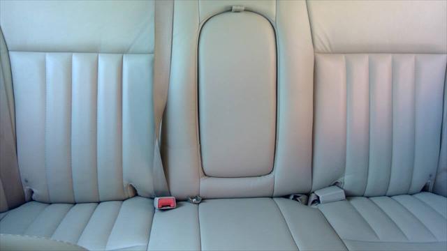 used 2004 Lincoln Town Car car, priced at $5,295