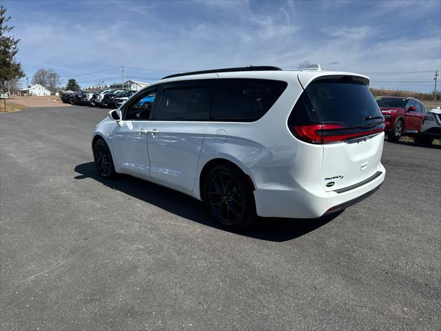 used 2022 Chrysler Pacifica car, priced at $27,956