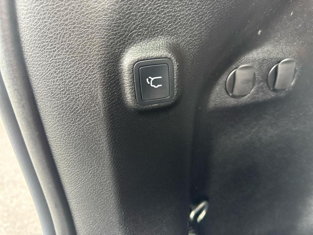 used 2022 Jeep Cherokee car, priced at $24,957