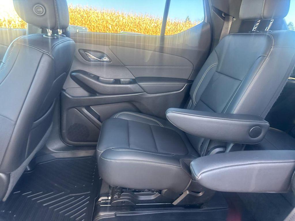 used 2023 Chevrolet Traverse car, priced at $35,957