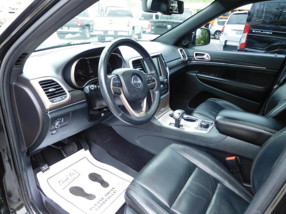 used 2015 Jeep Grand Cherokee car, priced at $17,900