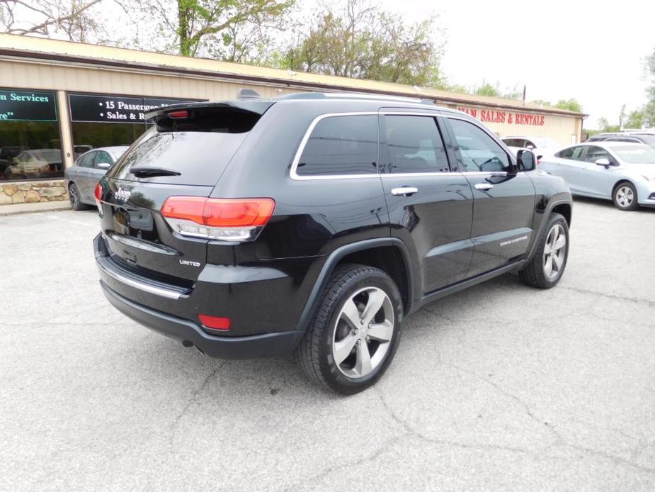 used 2015 Jeep Grand Cherokee car, priced at $17,900