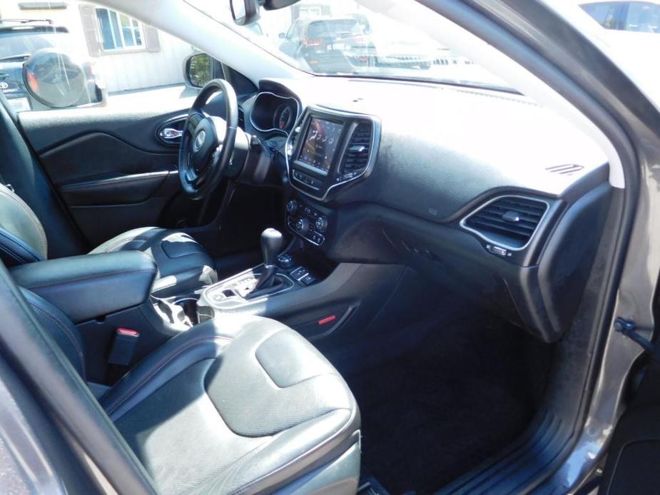 used 2019 Jeep Cherokee car, priced at $21,900