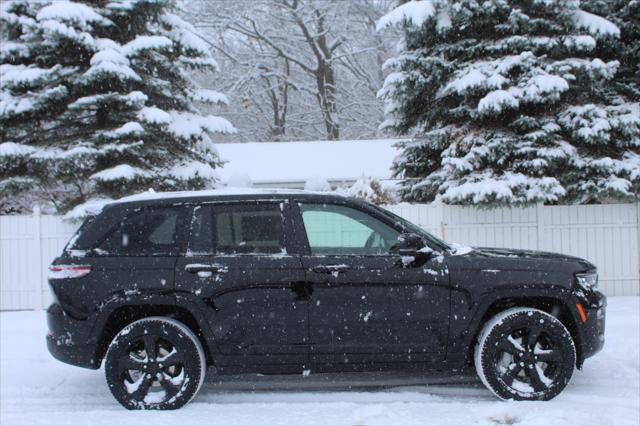 new 2025 Jeep Grand Cherokee car