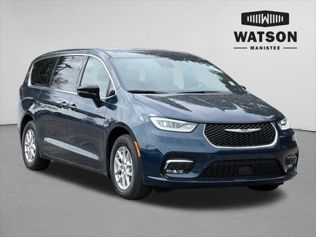 new 2025 Chrysler Pacifica car, priced at $44,221