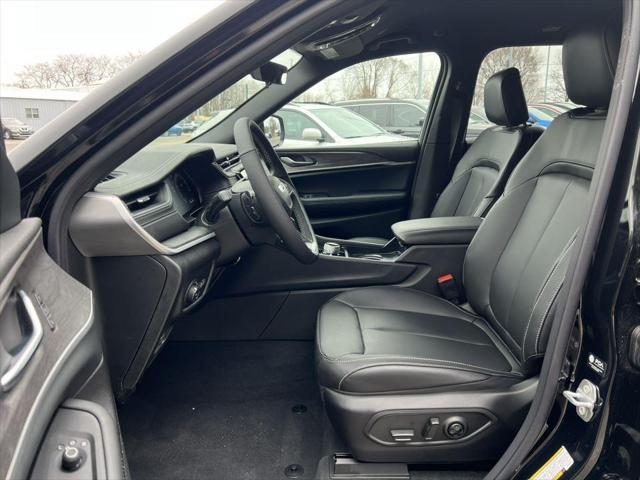 new 2025 Jeep Grand Cherokee car, priced at $41,516