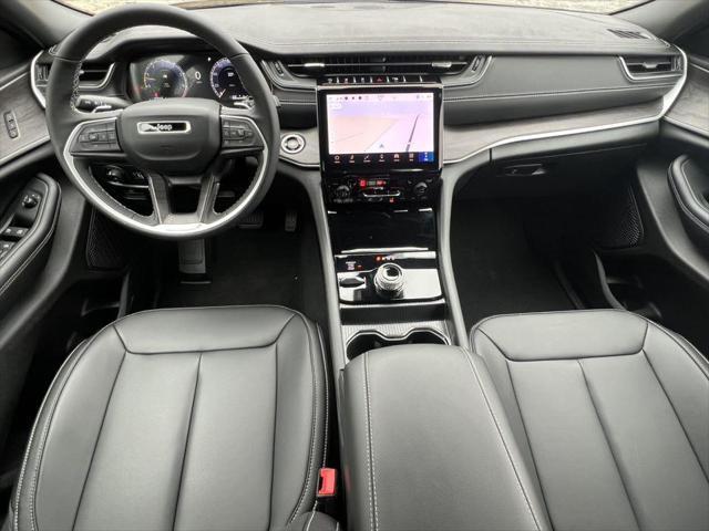 new 2025 Jeep Grand Cherokee car, priced at $41,516