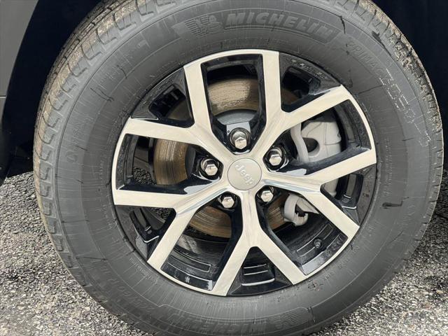 new 2025 Jeep Grand Cherokee car, priced at $41,516