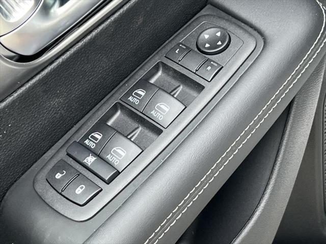 new 2025 Chrysler Pacifica car, priced at $44,168