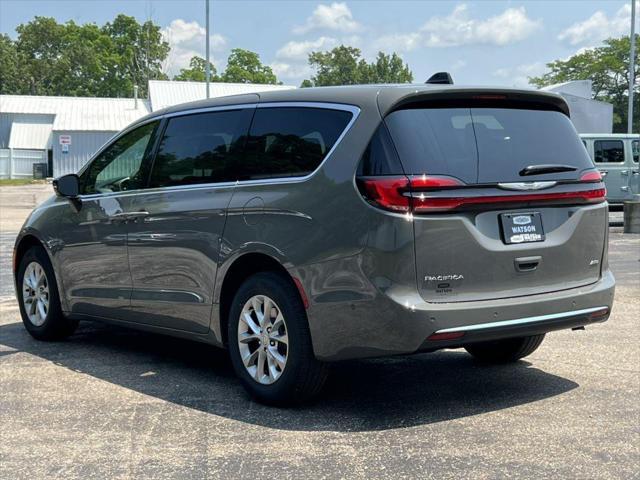 new 2025 Chrysler Pacifica car, priced at $45,686