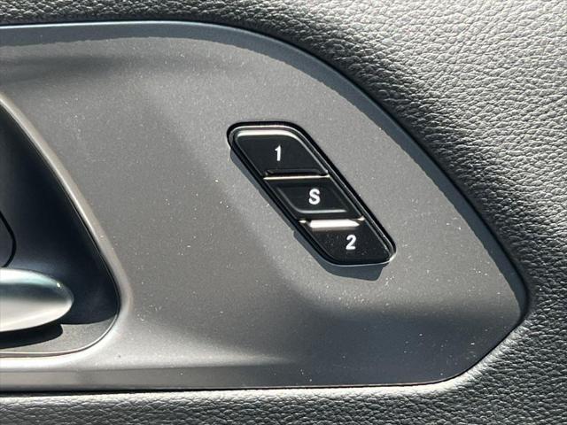 new 2025 Chrysler Pacifica car, priced at $45,686