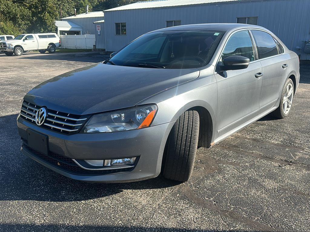 used 2013 Volkswagen Passat car