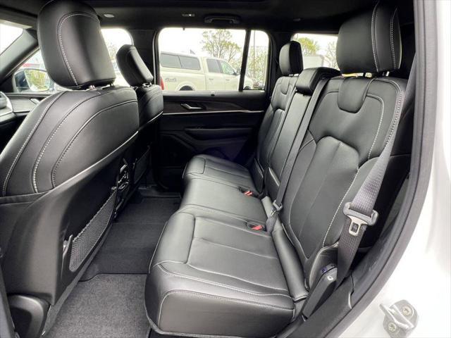 new 2025 Jeep Grand Cherokee car, priced at $49,348