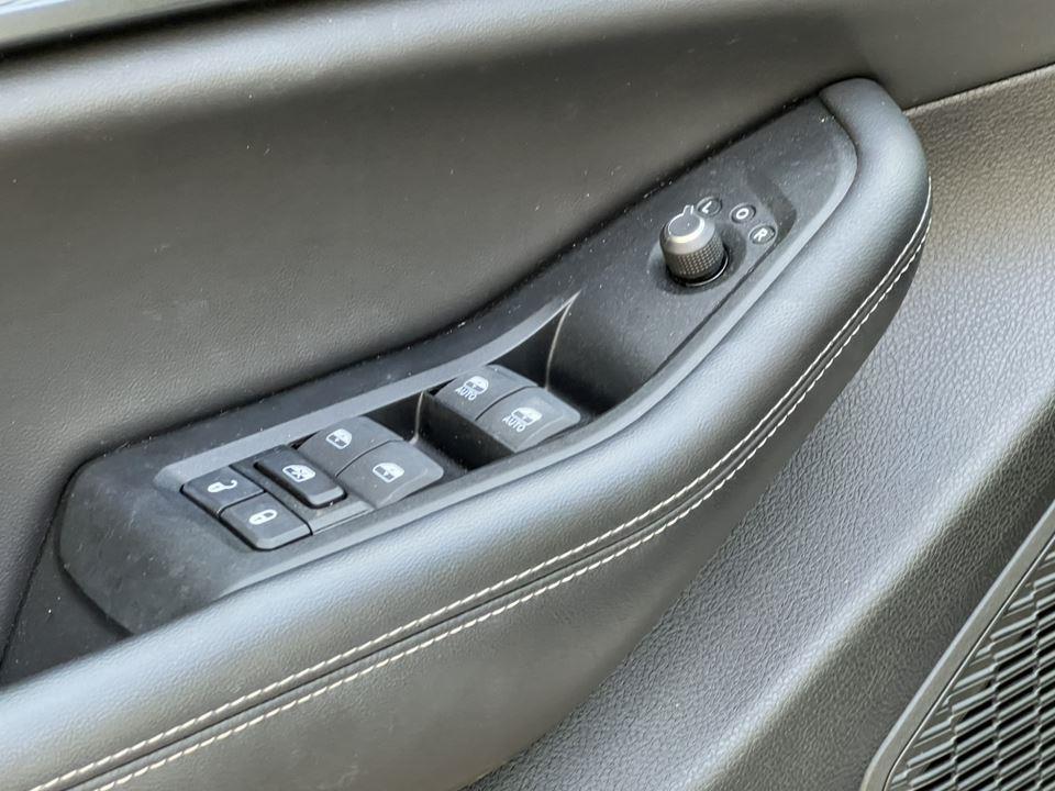 used 2024 Jeep Grand Cherokee L car, priced at $33,990