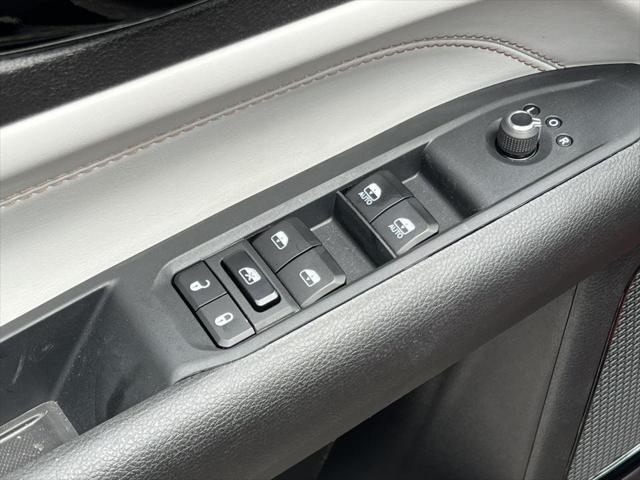 new 2025 Jeep Compass car, priced at $32,104